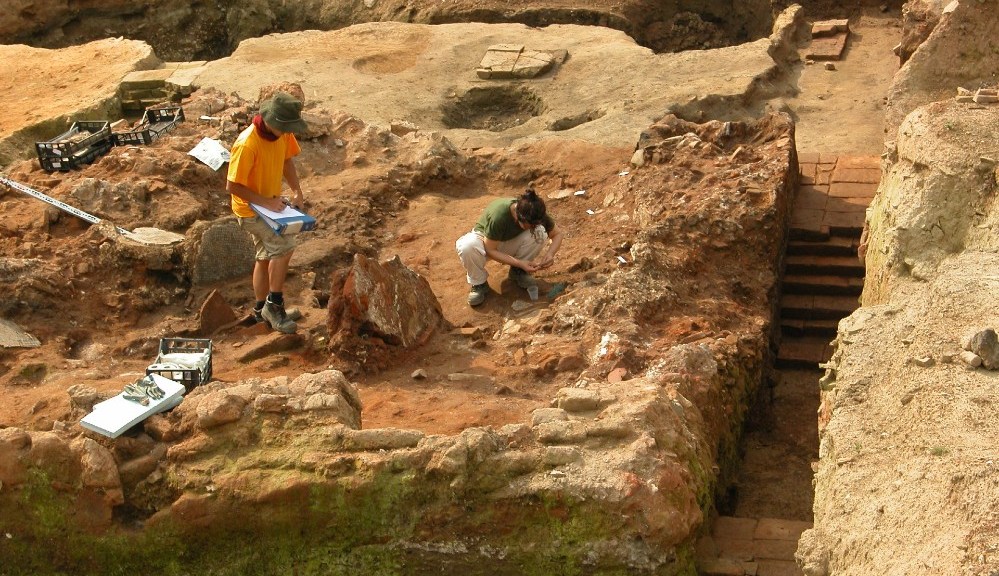 5 Archaeological Discoveries Made by AI