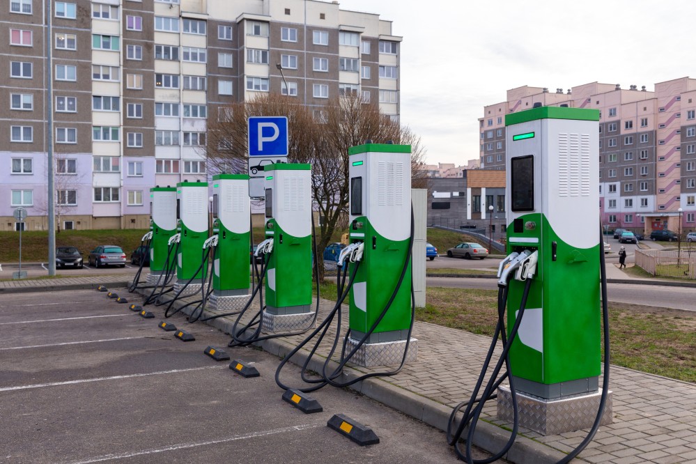 how AI transforms ev charging networks feature