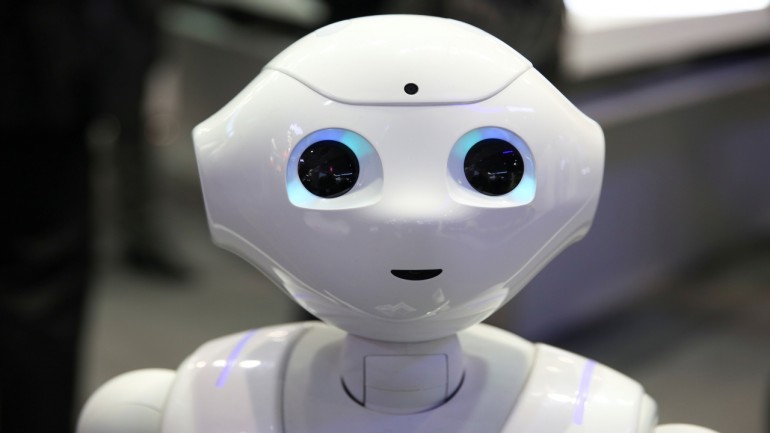 How robots, chatbots will change the way you handle your money